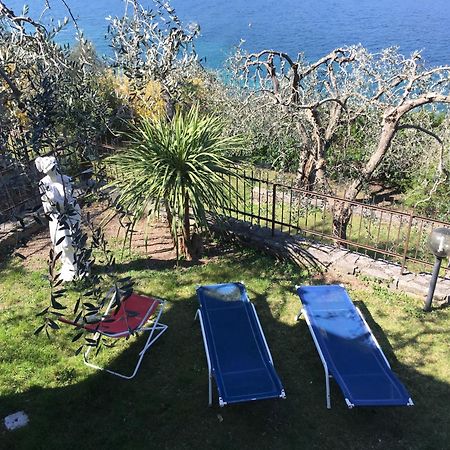 La Virgola Apartments Brenzone sul Garda Eksteriør billede